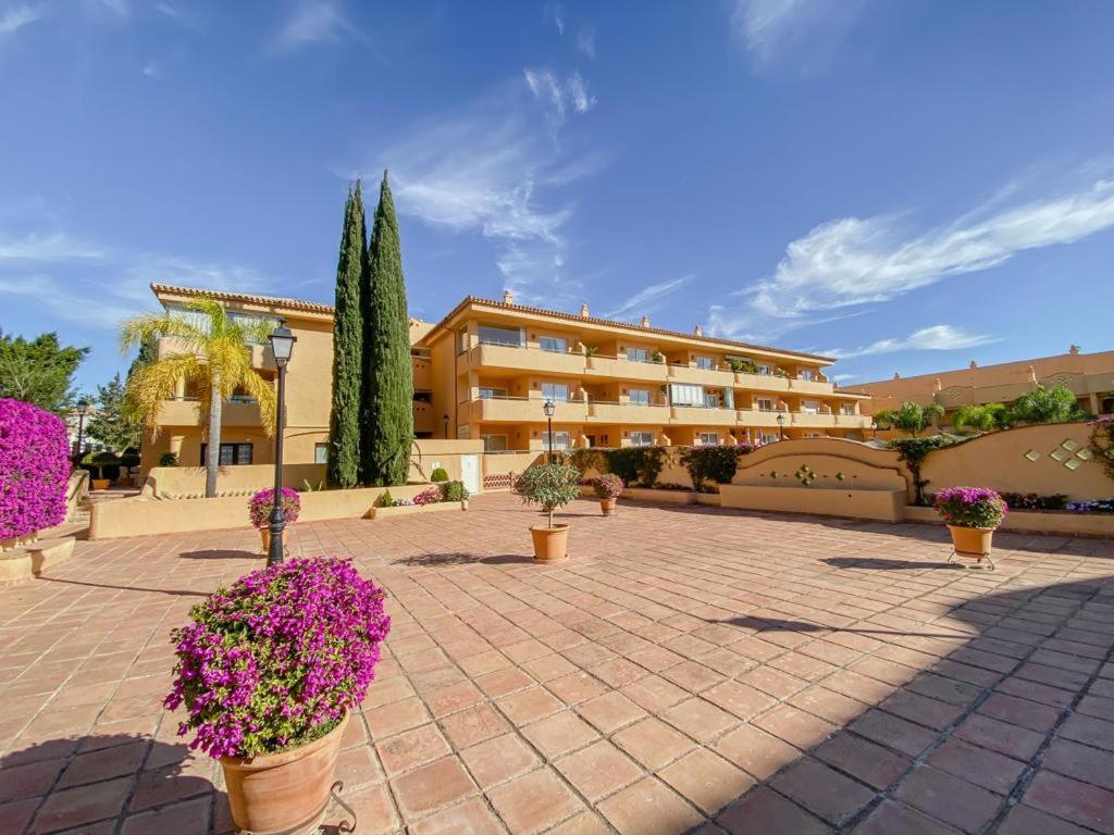 Apartamento En Los Patios De Santa Maria Golf Marbella Kültér fotó