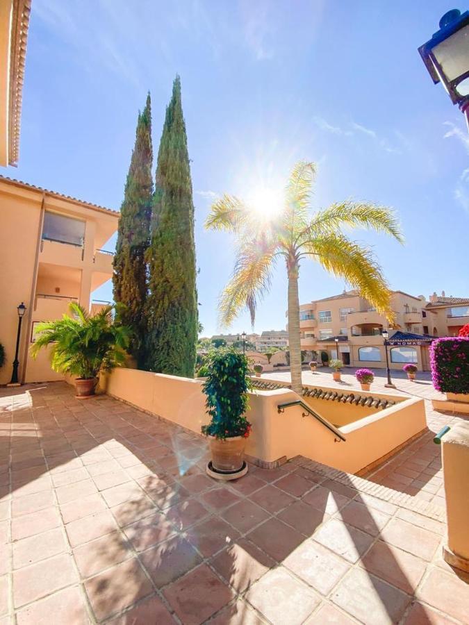 Apartamento En Los Patios De Santa Maria Golf Marbella Kültér fotó