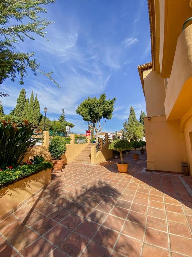 Apartamento En Los Patios De Santa Maria Golf Marbella Kültér fotó
