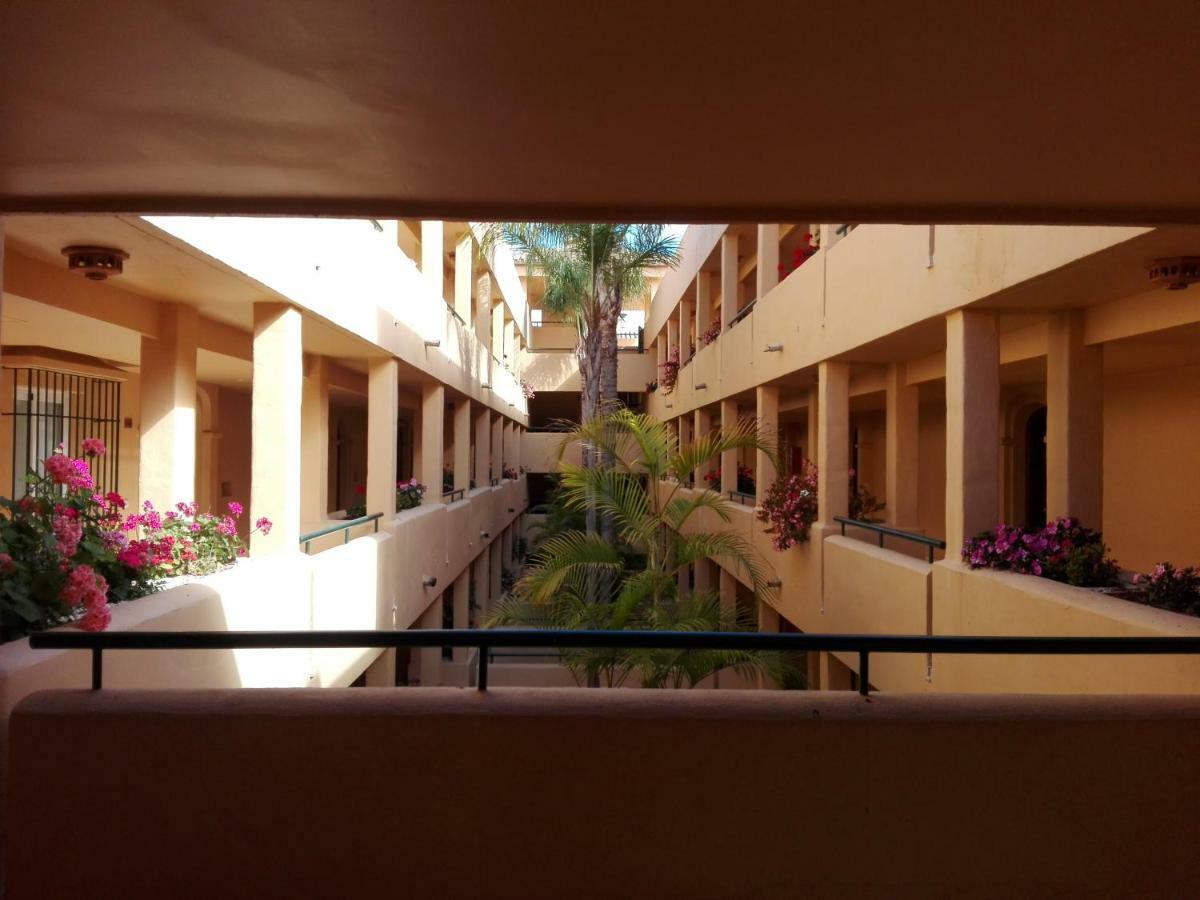 Apartamento En Los Patios De Santa Maria Golf Marbella Kültér fotó